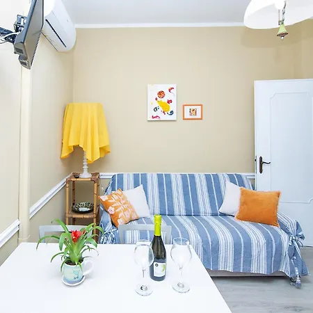 Apartment La Casa Al Mare Di Anny Diano Castello
