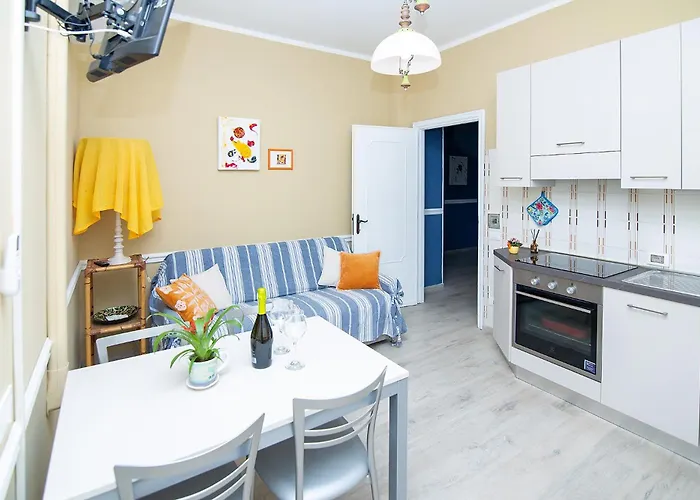 La Casa Al Mare Di Anny * Diano Castello